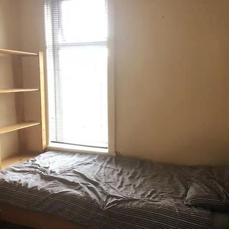 Single Room - Town & University Nearby, 24H Bus, Airport-Linked Manchester Exteriör bild