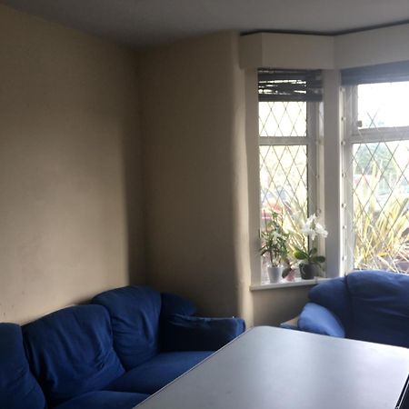 Single Room - Town & University Nearby, 24H Bus, Airport-Linked Manchester Exteriör bild
