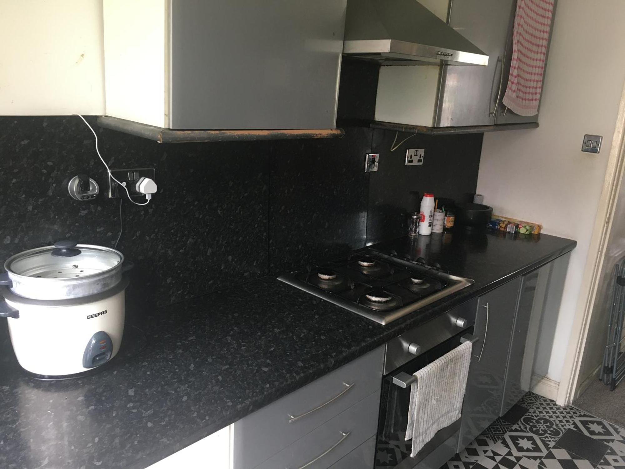 Single Room - Town & University Nearby, 24H Bus, Airport-Linked Manchester Exteriör bild